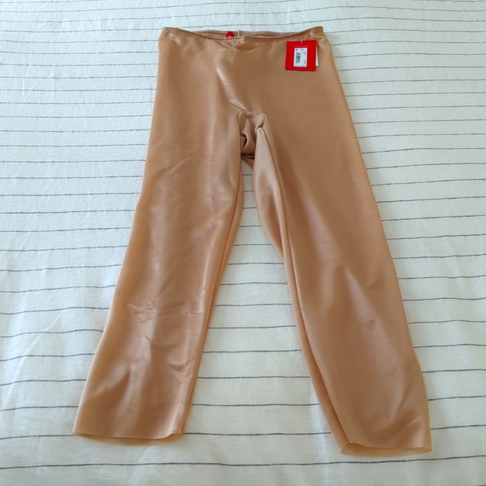 Spanx Skinny Britches Capri
